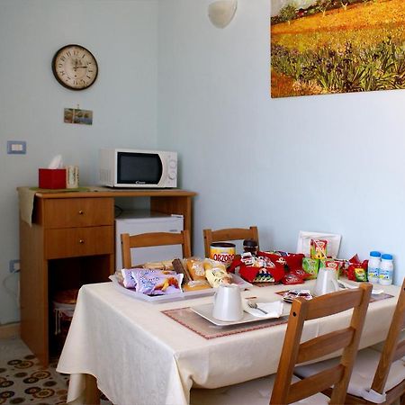 Bed And Breakfast Sommavesuvio Pollena Trocchia Exterior foto