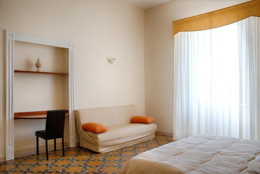 Bed And Breakfast Sommavesuvio Pollena Trocchia Habitación foto